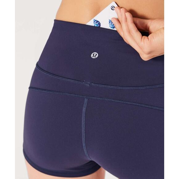 Lululemon In Movement Short (Everlux 2.5") Size 2 Purple EUC - Picture 2 of 8